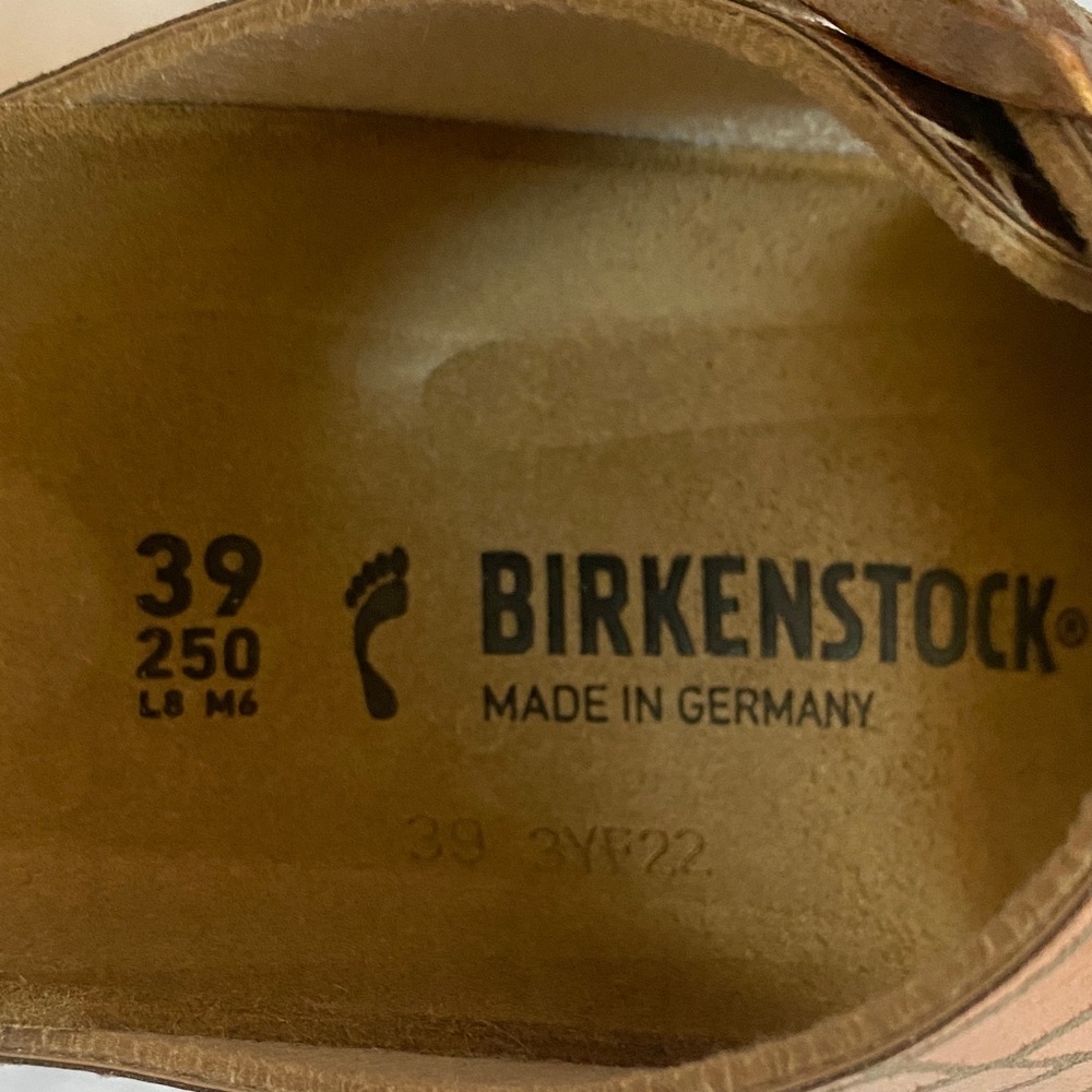 Birkenstock Women Metallic Copper Sandals - Picture 6 of 7